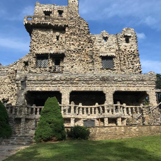 tour gillette castle