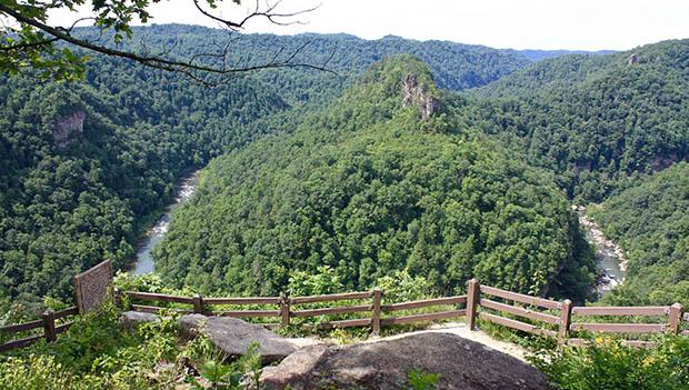 Breaks Interstate Park