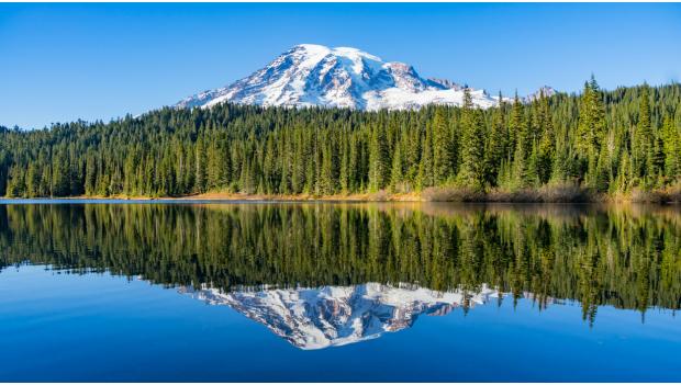 Mount Rainier Experiences Reflection Lake