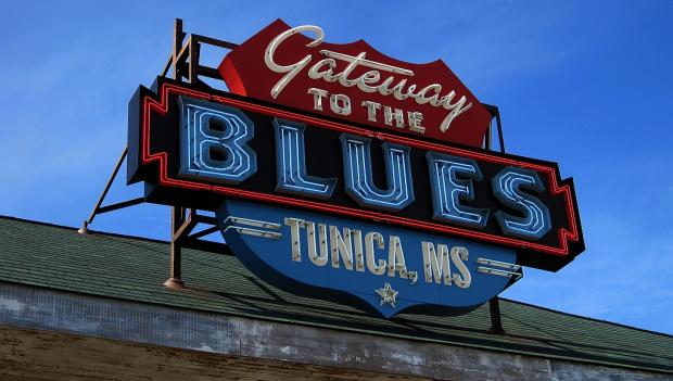 Gateway to the Blues street sign